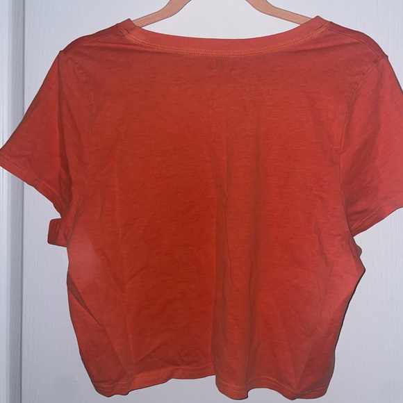 Aritzia baby tee - Picture 3 of 3